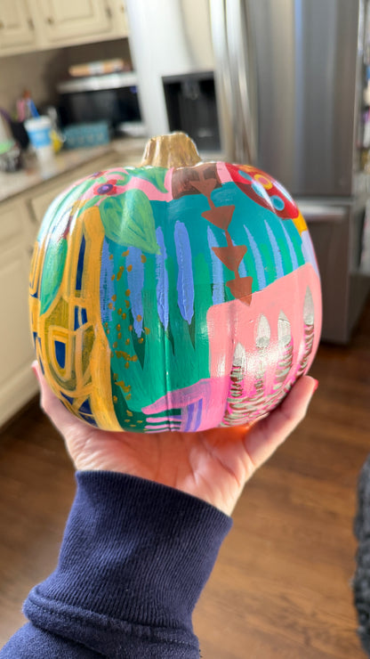 Lady Vampire Pumpkin | 6" round