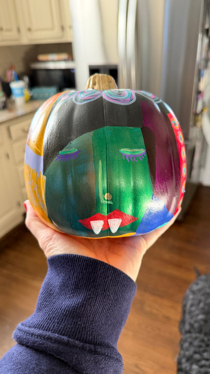 Lady Vampire Pumpkin | 6" round